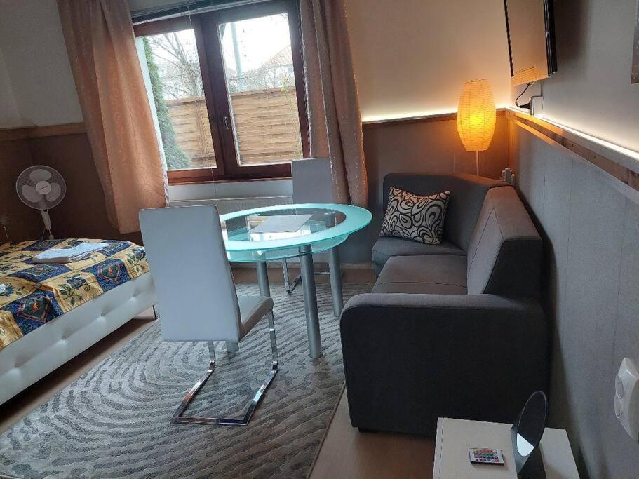 Ujszeged Apartman Buitenkant foto