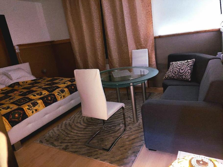 Ujszeged Apartman Buitenkant foto
