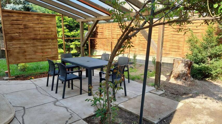 Ujszeged Apartman Buitenkant foto