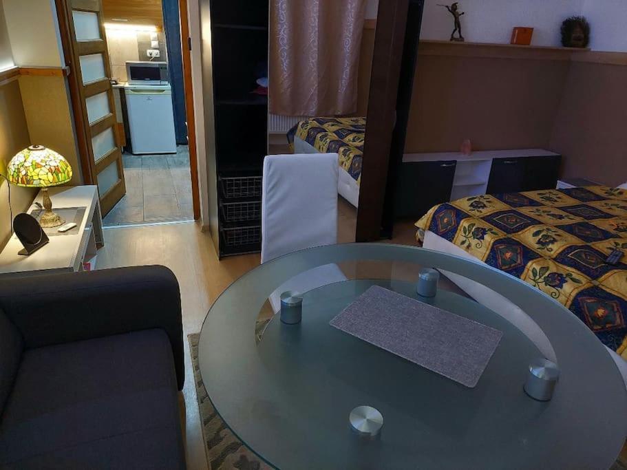 Ujszeged Apartman Buitenkant foto