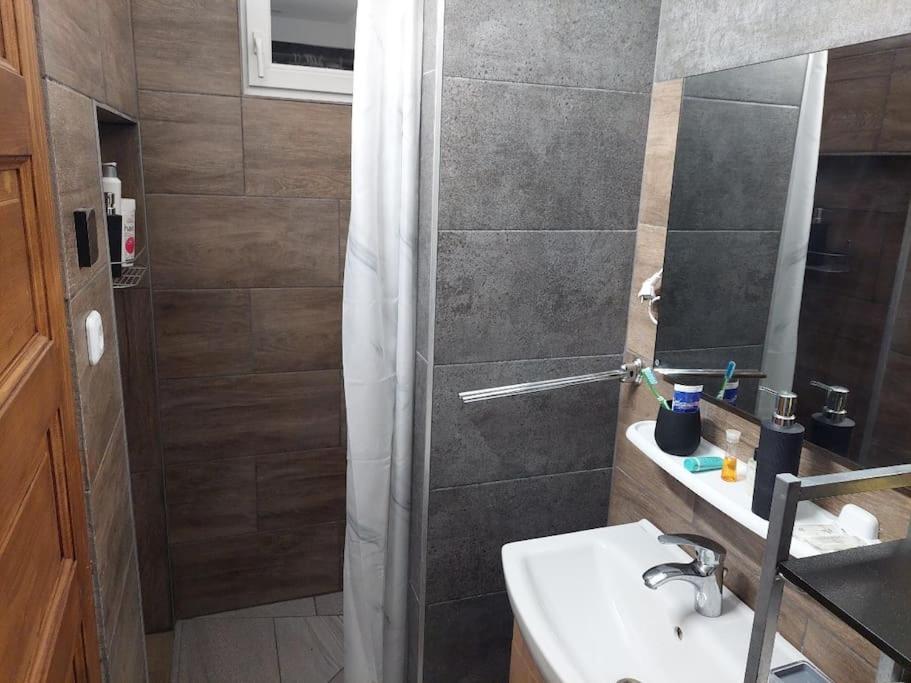 Ujszeged Apartman Buitenkant foto