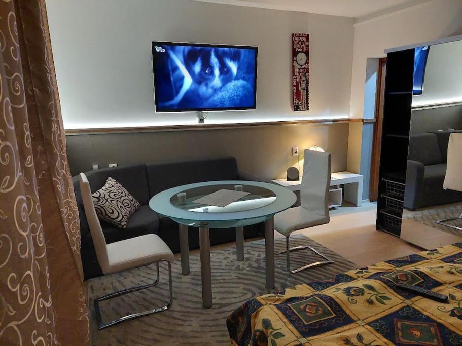Ujszeged Apartman Buitenkant foto