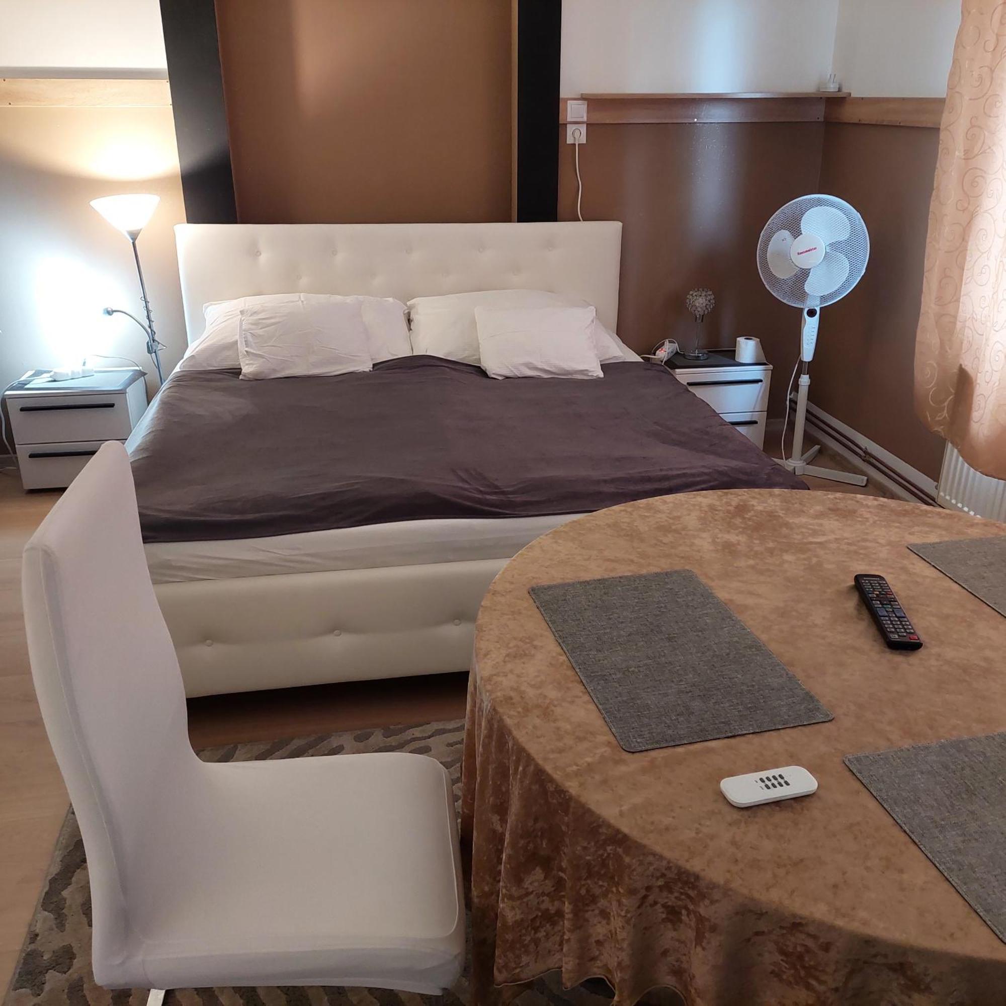 Ujszeged Apartman Buitenkant foto