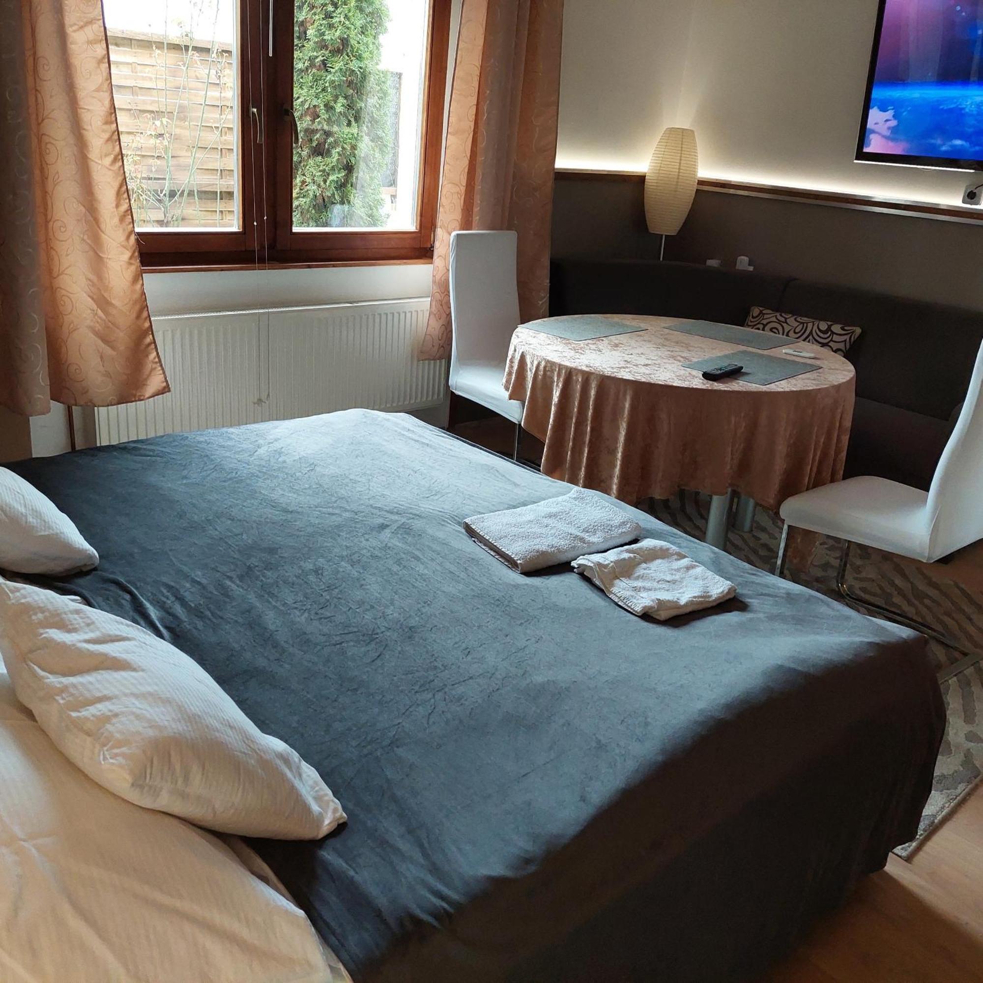 Ujszeged Apartman Buitenkant foto