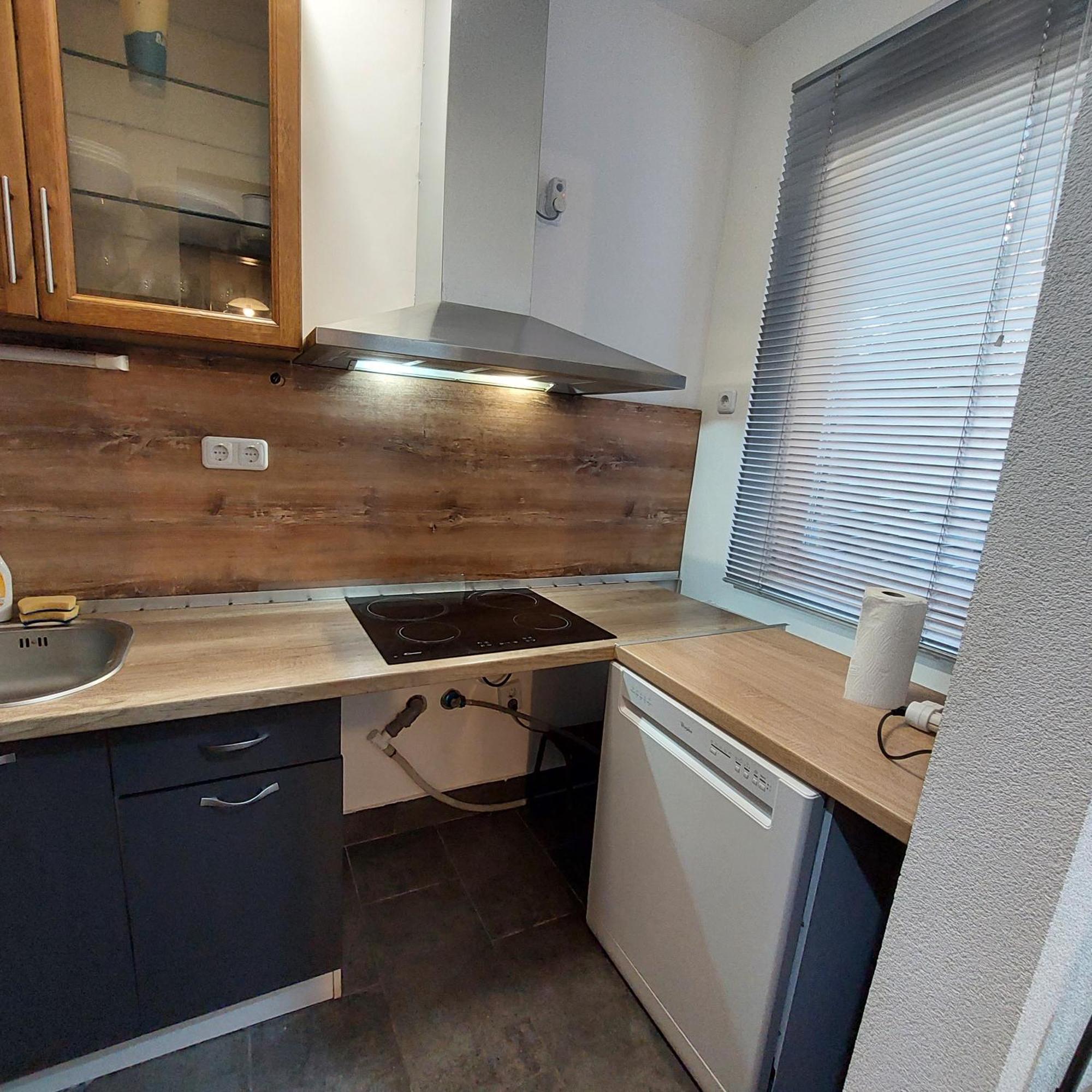 Ujszeged Apartman Buitenkant foto