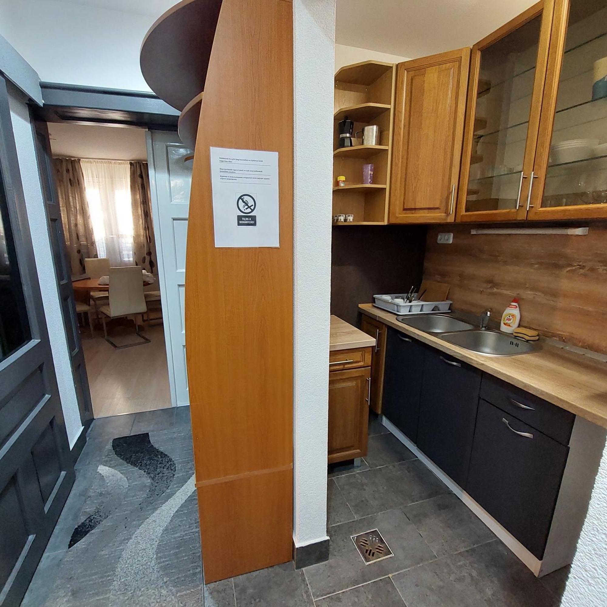 Ujszeged Apartman Buitenkant foto