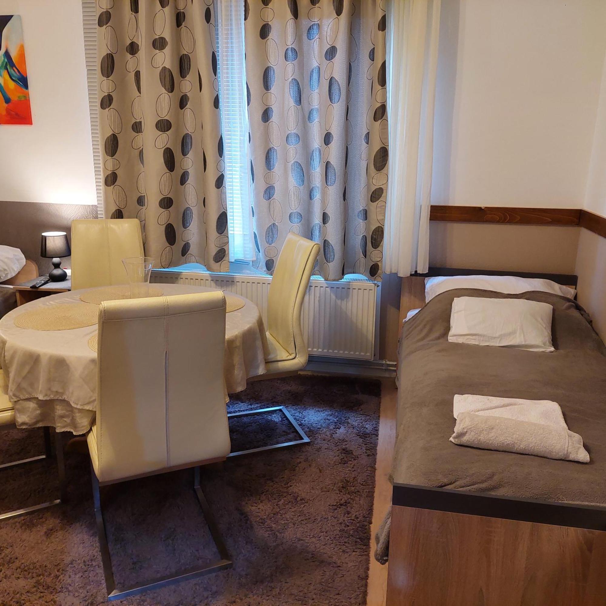 Ujszeged Apartman Buitenkant foto